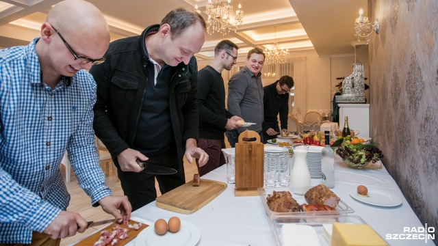 Wszystkie pary nadal walczą o główną wygraną, czyli wymarzone wesele w Hotelu Bukowy Park. Fot. Weronika Łyczywek [Radio Szczecin] Kto wygra wesele w naszym radiowym konkursie? Głosowanie trwa [WIDEO, DUŻO ZDJĘĆ]