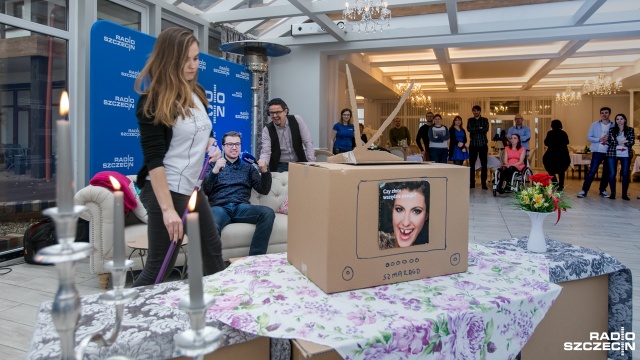 Wszystkie pary nadal walczą o główną wygraną, czyli wymarzone wesele w Hotelu Bukowy Park. Fot. Weronika Łyczywek [Radio Szczecin] Kto wygra wesele w naszym radiowym konkursie? Głosowanie trwa [WIDEO, DUŻO ZDJĘĆ]