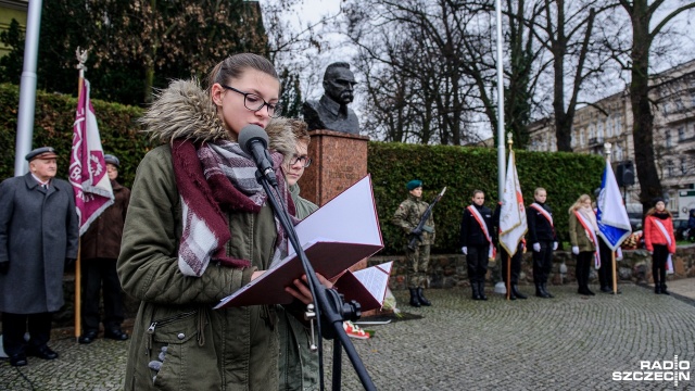 Szczecińskie obchody 150. rocznicy urodzin Marszałka Józefa Piłsudskiego. Fot. Olaf Nowicki [Radio Szczecin] Szczecińskie obchody rocznicy urodzin Józefa Piłsudskiego [ZDJĘCIA]