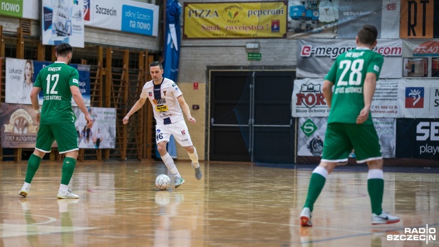 Pogoń 04 Szczecin - AZS Katowice 1:1. Fot. Weronika Łyczywek [Radio Szczecin] Remis Pogoni 04 w ekstraklasie futsalu [SKRÓT MECZU, ZDJĘCIA]