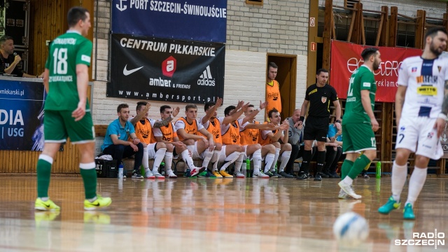 Pogoń 04 Szczecin - AZS Katowice 1:1. Fot. Weronika Łyczywek [Radio Szczecin] Remis Pogoni 04 w ekstraklasie futsalu [SKRÓT MECZU, ZDJĘCIA]