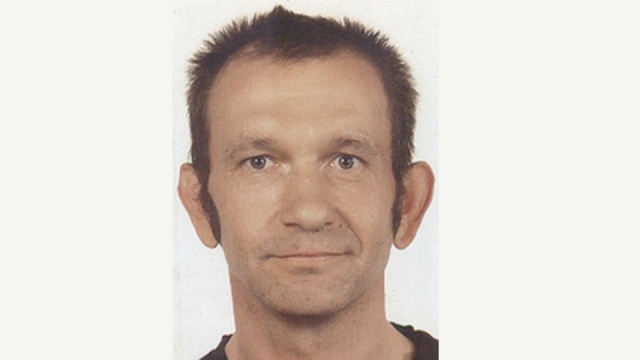 Policja poszukuje zaginionego Mariusza Chojnackiego. 43-letni mężczyzna wyszedł z domu około godziny 21:30 w Sylwestra. Do dzisiaj nie skontaktował się z rodziną.