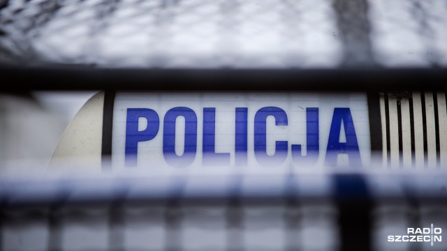 Aresztowania w Szczecinie sprawie wyłudzeń podatku VAT i prania brudnych pieniędzy. Jak podaje Gazeta Wyborcza szczeciński sąd podjął decyzję o 3-miesięcznym areszcie dla adwokata Tomasza R., przedsiębiorcy Łukasza O. oraz Agnieszki S. - byłej dziewczyny Czeczena Arbiego M.