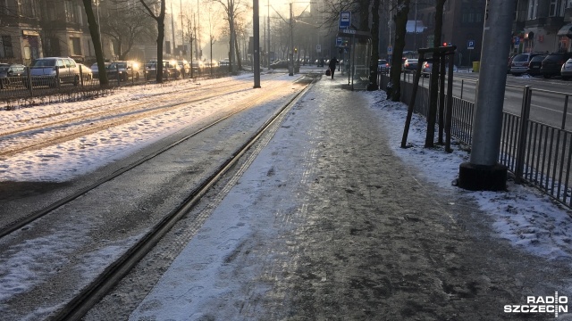 Ponad 60 tysięcy złotych kary nałożył już Zarząd Dróg i Transportu Miejskiego w Szczecinie na firmę odpowiedzialną za odśnieżanie przystanków.