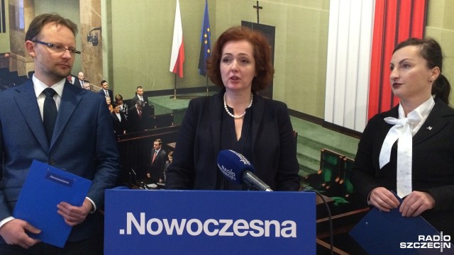 Szczecińska.Nowoczesna przedstawia swój pomysł na rozwiązanie problemów miasta z inwestycjami. Zdaniem działaczy ugrupowania, należy powołać do życia specjalną, nową miejską spółkę, która zajmie się nadzorowaniem flagowych projektów, np. budowy aquaparku czy stadionu miejskiego. Szczegółów działacze.N nie podają.