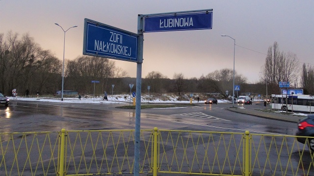 Będzie płynniej i bezpieczniej. U zbiegu ulic Przelotowej, Łubinowej, Nałkowskiej i Handlowej na szczecińskim Prawobrzeżu powstanie małe rondo.