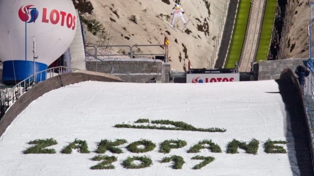 PŚ w Zakopanem: Znakomite skoki Polaków. Biało-czerwoni na podium