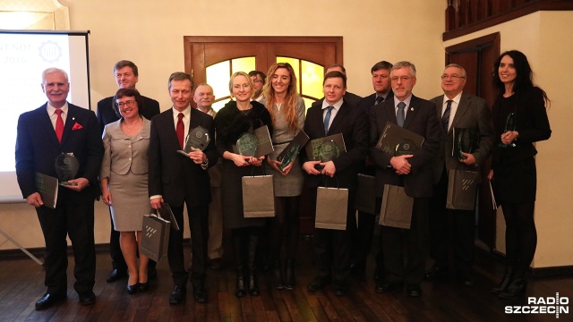 Nagrody za wkład w rozwój województwa zachodniopomorskiego rozdane. Przyznała je Naczelna Organizacja Techniczna w Szczecinie. Wyróżnienia wręczono podczas corocznej gali, która odbyła się w poniedziałek wieczorem.
