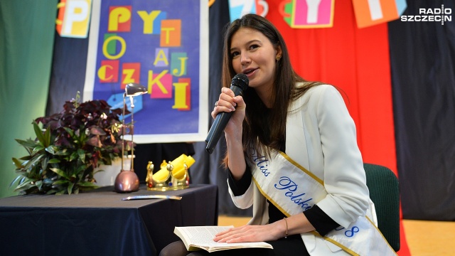 Był prezydent miasta, muzyk Damian Ukeje, a w środę dzieciom ze szczecińskiej Szkoły Podstawowej numer 5 czytała książkę była miss Polski.