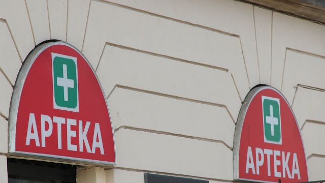 Co zrobić z przeterminowanymi lekami Przynieść do jednej ze szczecińskich aptek i umieścić w specjalnym, przeznaczonym do tego pojemniku.