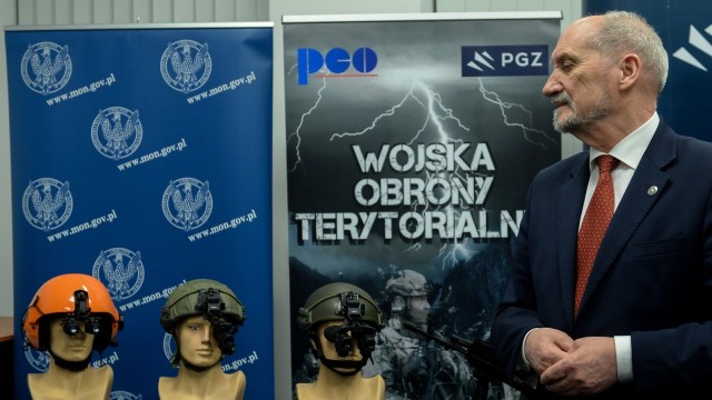 Dostawa pierwszych śmigłowców z opóźnieniem