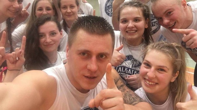 Szczecinianie powalczą o halowe mistrzostwo Polski we... frisbee. Zespół Albatros Ultimate awansował z eliminacji do mistrzostw, a teraz się do nich przygotowuje.