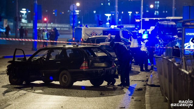 Pięć osób rannych w tym jedna ciężko. Samochód wjechał w przystanek autobusowy na ulicy Wyszyńskiego za Mostem Długim. Do zdarzenia doszło około godziny 19.30.