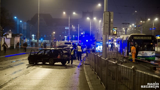 Zarzut nieumyślnego spowodowania wypadku usłyszał 50-letni kierowca, który wjechał w ludzi na przystanku w Szczecinie. Mężczyzna przyznał się do winy. Prokurator zastosował wobec niego poręczenie majątkowe i dozór policji do czasu rozprawy.