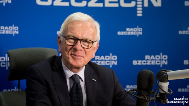 Niemiecki polityk o tym, co może, a czego nie może polski rząd: - Ma prawo wyznaczyć swojego kandydata na przewodniczącego Rady Europejskiej, tylko, że nie jest to przekonujące, mając tak dobrego kandydata jakim jest Donald Tusk - stwierdził w Radiu Szczecin były przewodniczący Parlamentu Europejskiego.