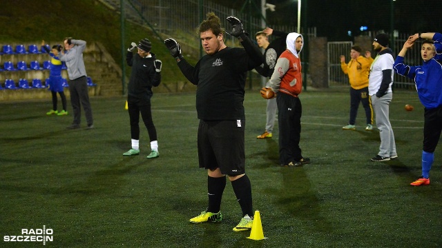 Jest masa jest klasa Pod takim hasłem Gryfici Szczecin prowadzą nabór do drużyny juniorów futbolu amerykańskiego. Warunek to ukończone 16 lat i uwaga - nadmiar kilogramów.
