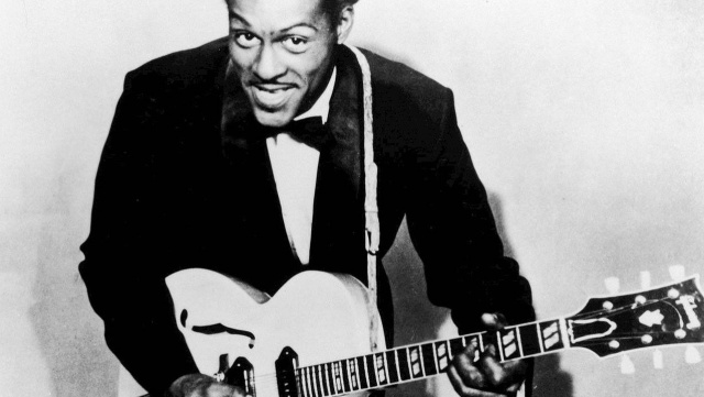 Był legendą rock and rolla, śpiewał, komponował, grał na gitarze. Zmarł w wieku 90 lat swoim domu na przedmieściach amerykańskiego miasta Saint Louis w stanie Missouri.