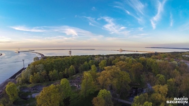 Za dwa tygodnie hotele, pensjonaty, agroturystyki, muzea czy restauracje obniżą swoje ceny o połowę. Na pierwszy weekend kwietnia Polska Organizacja Turystyczna zaplanowała akcję Polska zobacz więcej. Weekend za pół ceny. W piątek ruszyła sprzedaż ofert.