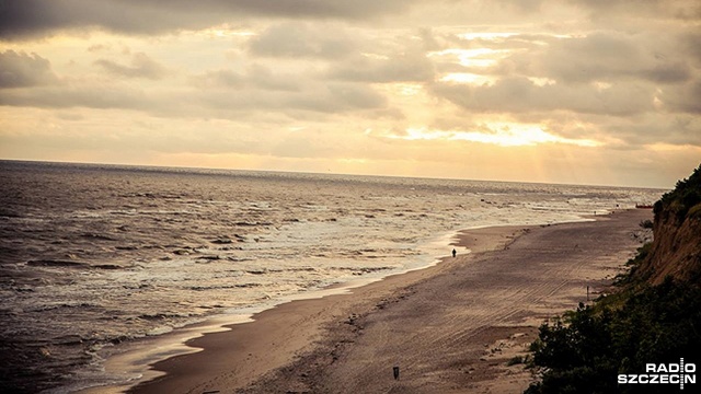 Ponad 450 usług turystycznych takich jak noclegi, muzea czy restauracje w najbliższy weekend obniży swoje ceny o połowę. To w ramach akcji Polska zobacz więcej. Weekend za pół ceny Polskiej Organizacji Turystycznej.