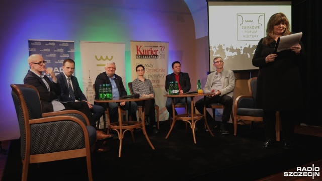 Kultura jest niedofinansowana - tak twierdzą uczestnicy debaty Zamkowe Forum Kultury, która odbyła się na Zamku Książąt Pomorskich w Szczecinie.