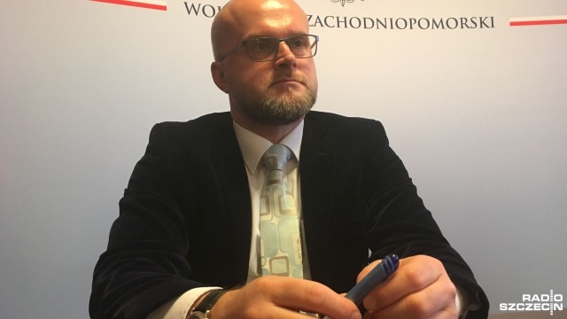Wiceminister zdrowia o zarzutach i wątpliwościach szczecińskiego senatora opozycji w sprawie prac nad siecią szpitali: gdzie była Platforma Obywatelska przez ostatnie lata, obecny rząd musi mierzyć się z zaniechaniami poprzedniej ekipy - mówi Krzysztof Łanda Radiu Szczecin.