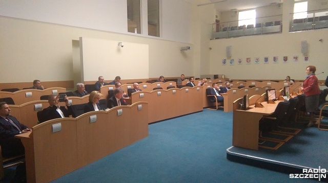 Organizują wymianę młodzieży szkolnej i imprezy kulturalne. Pomagają zalegalizować pobyt i pracę a wszystko po to, by zbliżyć Ukrainę do Europy - we wtorek samorządowcy zrzeszeni w Konwencie Współpracy Samorządowej Polska-Ukraina spotkali się w Szczecinie.