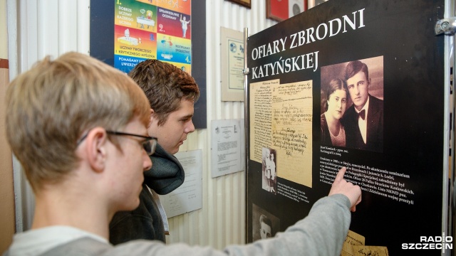 W południe na Cmentarzu Centralnym przy Krzyżu Katyńskim rozpoczną się uroczystości 77. rocznicy zbrodni katyńskiej.