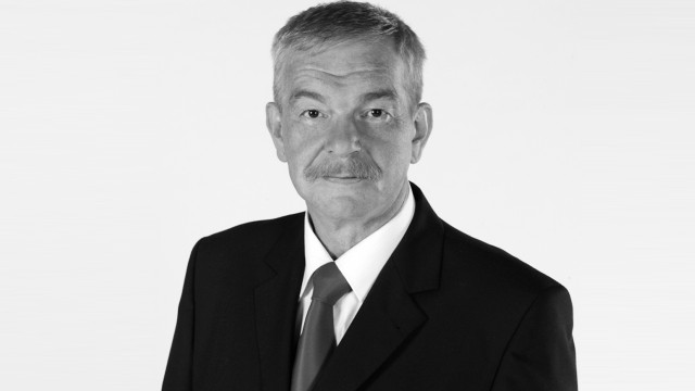 Były prezydent Świnoujścia zmarł w środę, 12 kwietnia, po długiej chorobie - donosi swinoujskie.info. Miał 63 lata.