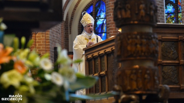 Dziękujmy Bogu za ojców i Konstytucje 3 maja - mówił podczas mszy świętej w intencji ojczyzny abp Andrzej Dzięga.