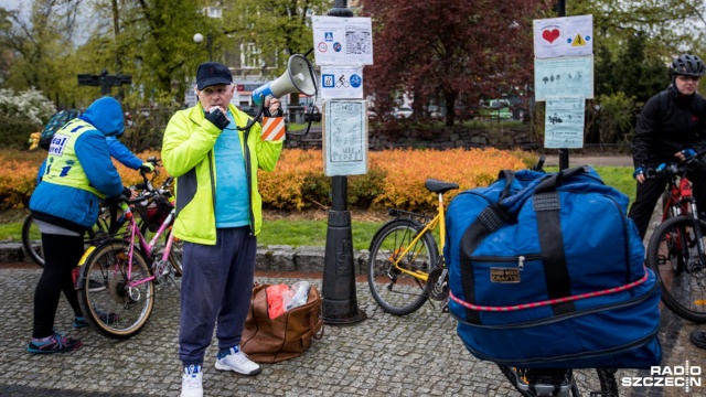 Więcej ścieżek dla rowerzystów w Szczecinie - z takim hasłem miłośnicy jednośladów przejechali w niedzielę przez miasto.