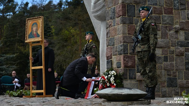 Rocznica forsowania Odry. Prezydent oddał hołd poległym [WIDEO, ZDJĘCIA]