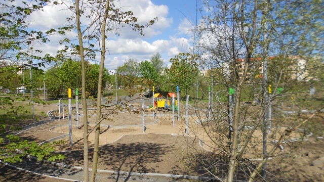 Nie we wrześniu jak planowano, a już w lipcu gotowy będzie park u zbiegu ul. Andrzejewskiego i Iwaszkiewicza na osiedlu Majowym, na prawobrzeżu Szczecina.