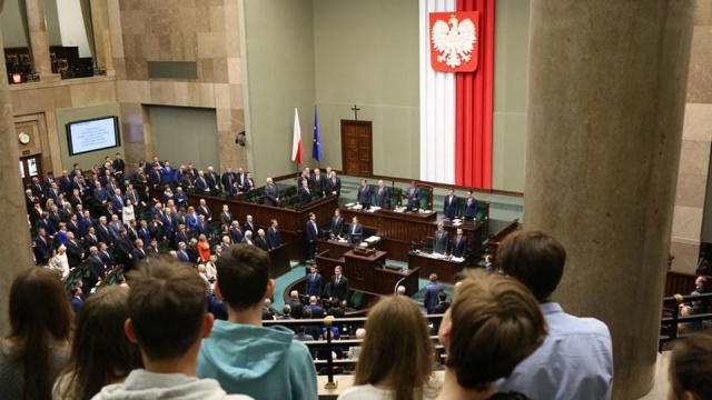 SKS-y odpowiedzią na zamordowanie przez Służbę Bezpieczeństwa w Krakowie studenta Uniwersytetu Jagielońskiego, Stanisława Pyjasa zaangażowanego w działalność antykomunistyczną. Po zamordowaniu Pyjasa w Krakowie odbył się czarny marsz, na którym ogłoszono deklarację założycielską Komitetu.