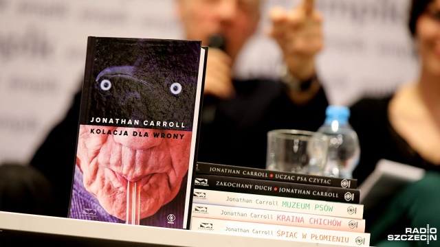 Autor takich książek jak Kraina chichów, Kości księżyca czy Dziecko na niebie przyjechał do Szczecina. Jonathan Carroll spotkał się ze swoimi czytelnikami w Empiku w Galerii Kaskada.