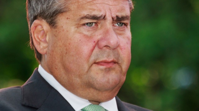 Minister spraw zagranicznych Niemiec, Sigmar Gabriel, który miał w niedzielę przyjechać do Polski, przełożył swoją wizytę.