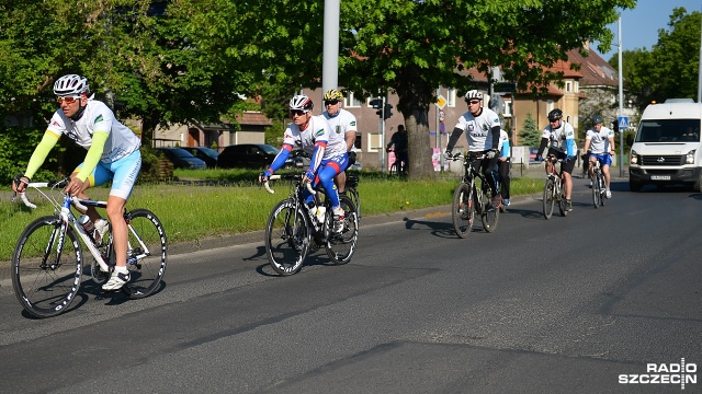 Rowerami przejadą około 600 kilometrów. Żołnierze ruszyli wcześnie rano z koszar 12. Brygady Zmechanizowanej w Szczecinie w V Rowerowy Rajd Weterana do Giżycka. To właśnie tam odbędą się w tym roku centralne obchody Dnia Weterana.