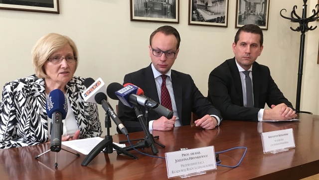 Demografowie rozmawiali o sytuacji w naszym województwie. Co nas wyróżnia na tle kraju Więcej rozwodów i więcej urodzeń poza małżeństwami oraz częstsze wyjazdy za granicę za pracą - opowiada prof. Józefina Hrynkewicz z przewodnicząca Rządowej Rady Ludności.