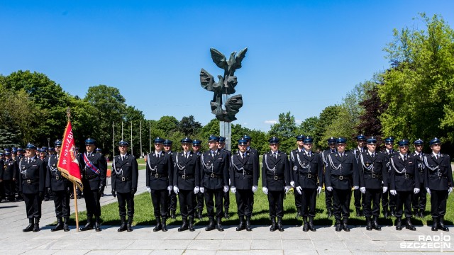 Strażacy świętują na Jasnych Błoniach w Szczecinie. W sobotę rano rozpoczęły się tam Wojewódzkie Obchody Dnia Strażaka.