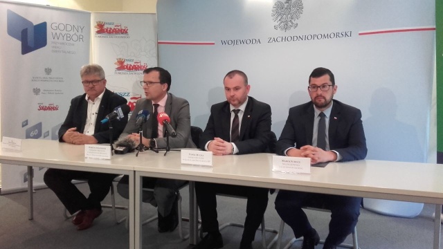Ubezpieczeni będą mieli wybór. Jeśli zechcą dalej pracować, wtedy otrzymają większe świadczenie - mówił w piątek w Szczecinie Sekretarz Stanu w Kancelarii Prezydenta, Paweł Mucha.
