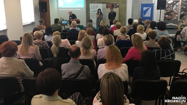 Nad przyszłością czytelnictwa i samego bibliotekarstwa w szczecińskiej Książnicy Pomorskiej debatują uczestnicy Kongresu Bibliotek Pomorza Zachodniego.
