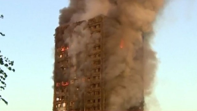 Brytyjski rząd wykupił mieszkania dla pogorzelców z wieżowca Grenfell Tower w Londynie.
