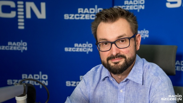 To impreza, która stoi między tym co proponuje teatr a sztuka popularna - tak o 19. Wielkim Turnieju Tenorów mówił w Rozmowach pod krawatem Jerzy Wołosiuk. Według dyrektora artystycznego szczecińskiej Opery Na Zamku, będzie to szansa na zetknięcie się z wyjątkowymi ariami i to w plenerowej scenerii.