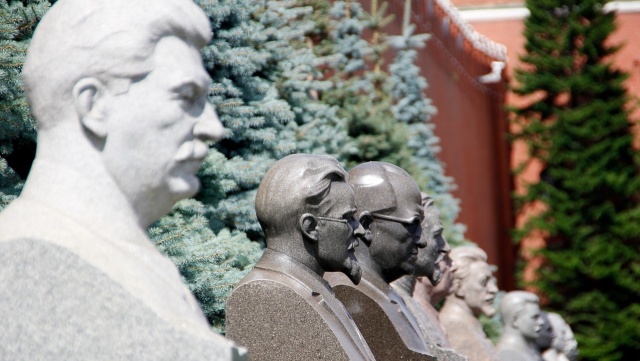 Józef Stalin nie traci w Rosji na popularności. Komunistyczny dyktator zajął pierwsze miejsce w sondażu dotyczącym najwybitniejszych postaci wszech czasów. Badania przeprowadziło Centrum Analityczne Jurija Lewady.