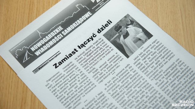 W nowogardzkim komisariacie policji nie znajdziemy już biuletynu Urzędu Miejskiego. W majowym jego wydaniu autorzy skrytykowali m.in. księdza czy lokalnych przedsiębiorców. To nie pierwsza taka sytuacja - poinformowali Radio Szczecin miejscowi radni dodając, że biuletyn - kiedyś informacyjny - teraz stał się tubą propagandową burmistrza.