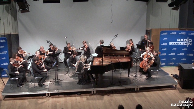 Fortepianowy romans - to tytuł koncertu, który odbył się w piątek wieczorem w studiu S1 Radia Szczecin. U boku Baltic Neopolis Orchestry wystąpiła japońska pianistka Ingrid Fujiko Hemming. Artystka ma 85 lat.