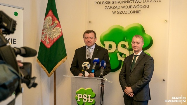 Zachodniopomorski PSL domaga się od Prezydenta RP Andrzeja Dudy zawetowania ustawy o Krajowym Zasobie Nieruchomości. Zakłada ona powstanie zasobu gruntów i obiektów przeznaczonych m.in. na potrzeby programu Mieszkanie Plus.