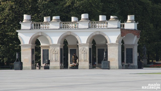 Przy Grobie Nieznanego Żołnierza w Warszawie zakończyły się uroczystości związane z 73. rocznicą wybuchu Powstania Warszawskiego.