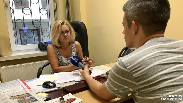 Turysta pobił ratowników medycznych i zniszczył karetkę. Ambulans przyjechał po niego do Trzęsacza w nocy z wtorku na środę. Ratowników wezwano bo mężczyzna wydawał się być nieprzytomny.