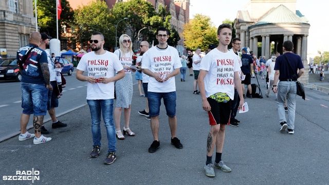 Przed islamizacją i upadkiem Europy przestrzegali w poniedziałek na Wałach Chrobrego podczas finału regat The Tall Ships Races przedstawiciele środowisk patriotyczno-narodowych.
