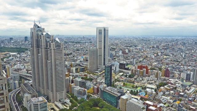 Japonia ma prawo zestrzelenia północnokoreańskiej rakiety, jeśli będzie stanowiła zagrożenie dla terytorium tego kraju - poinformowały w czwartek władze w Tokio.